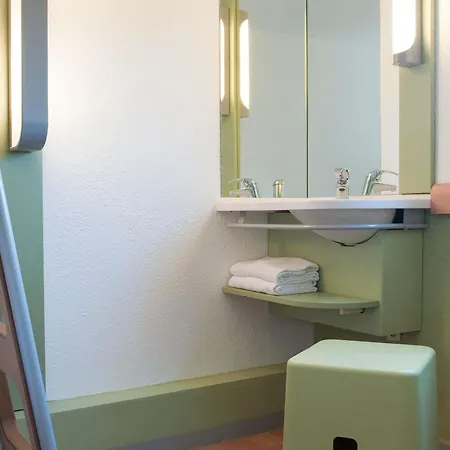 Отель Ibis Budget Sud 2*