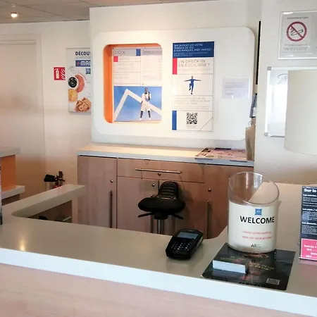 南普瓦捷宜必思经济酒店 2*